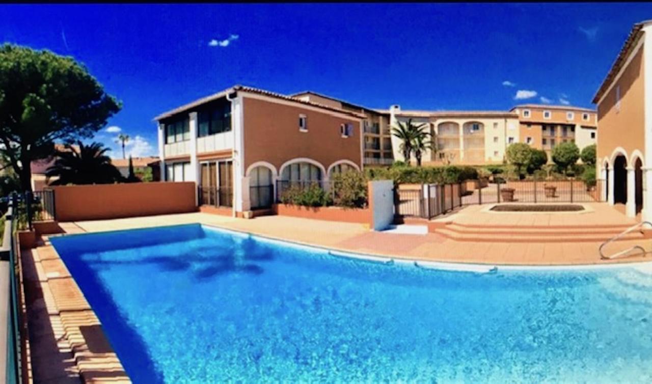 Petit Port Apartman Cogolin Kültér fotó