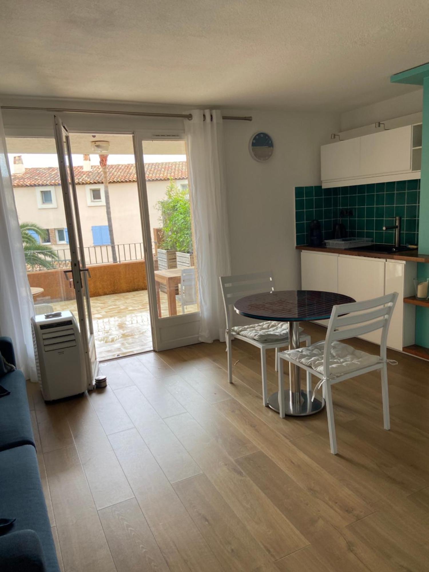 Petit Port Apartman Cogolin Kültér fotó